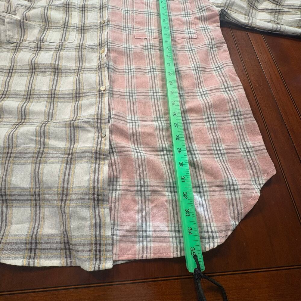 POL Plaid Button Down Size Medium - image 4